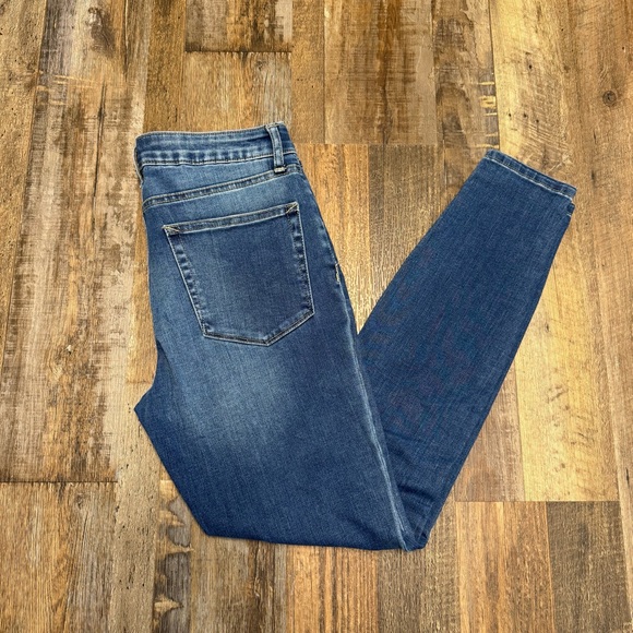 a.n.a Women's Skinny Jegging in Classic Blue - Picture 3 of 5
